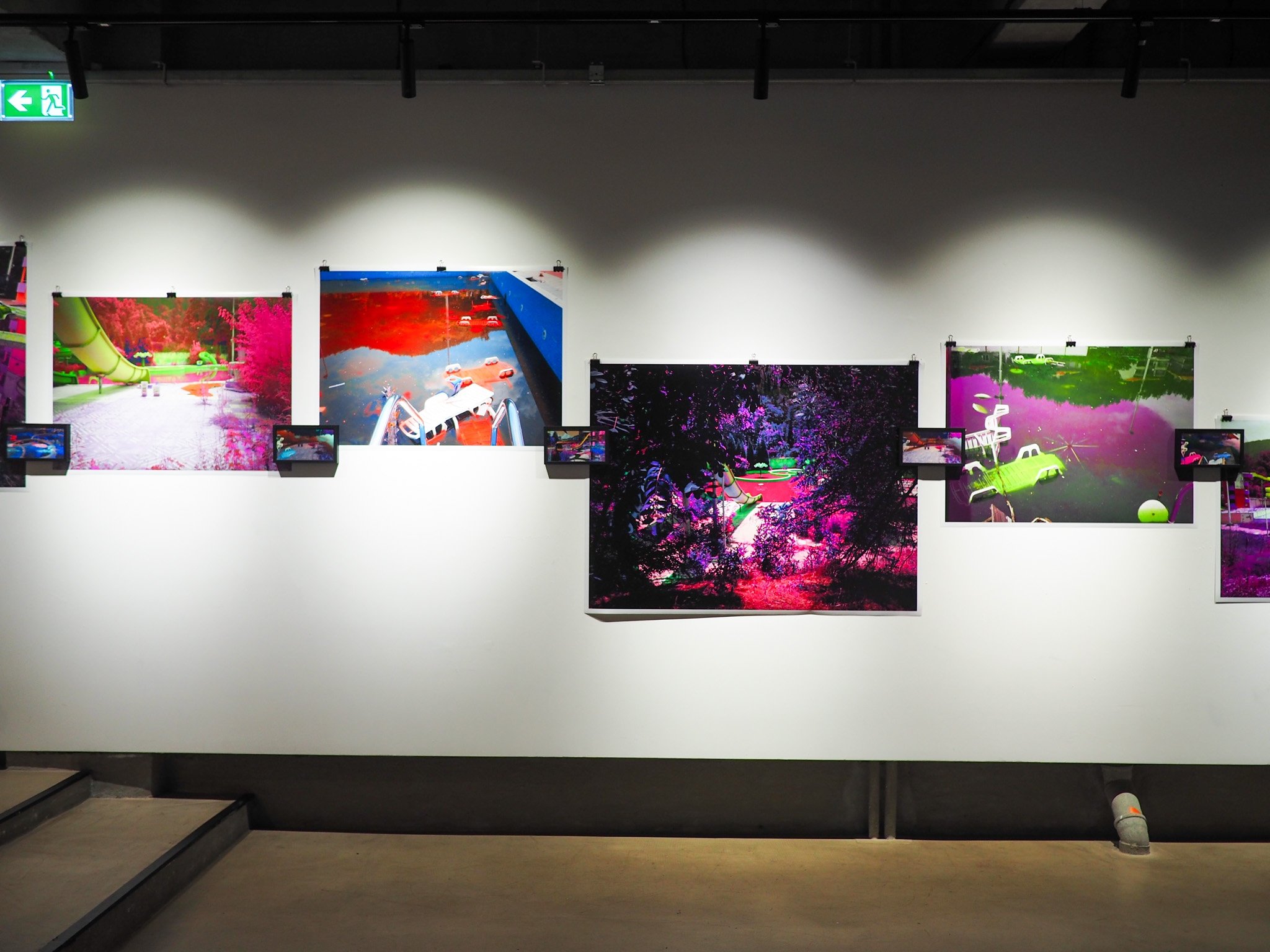 TIME STICKS TO THE WALLS | Doza Gallery