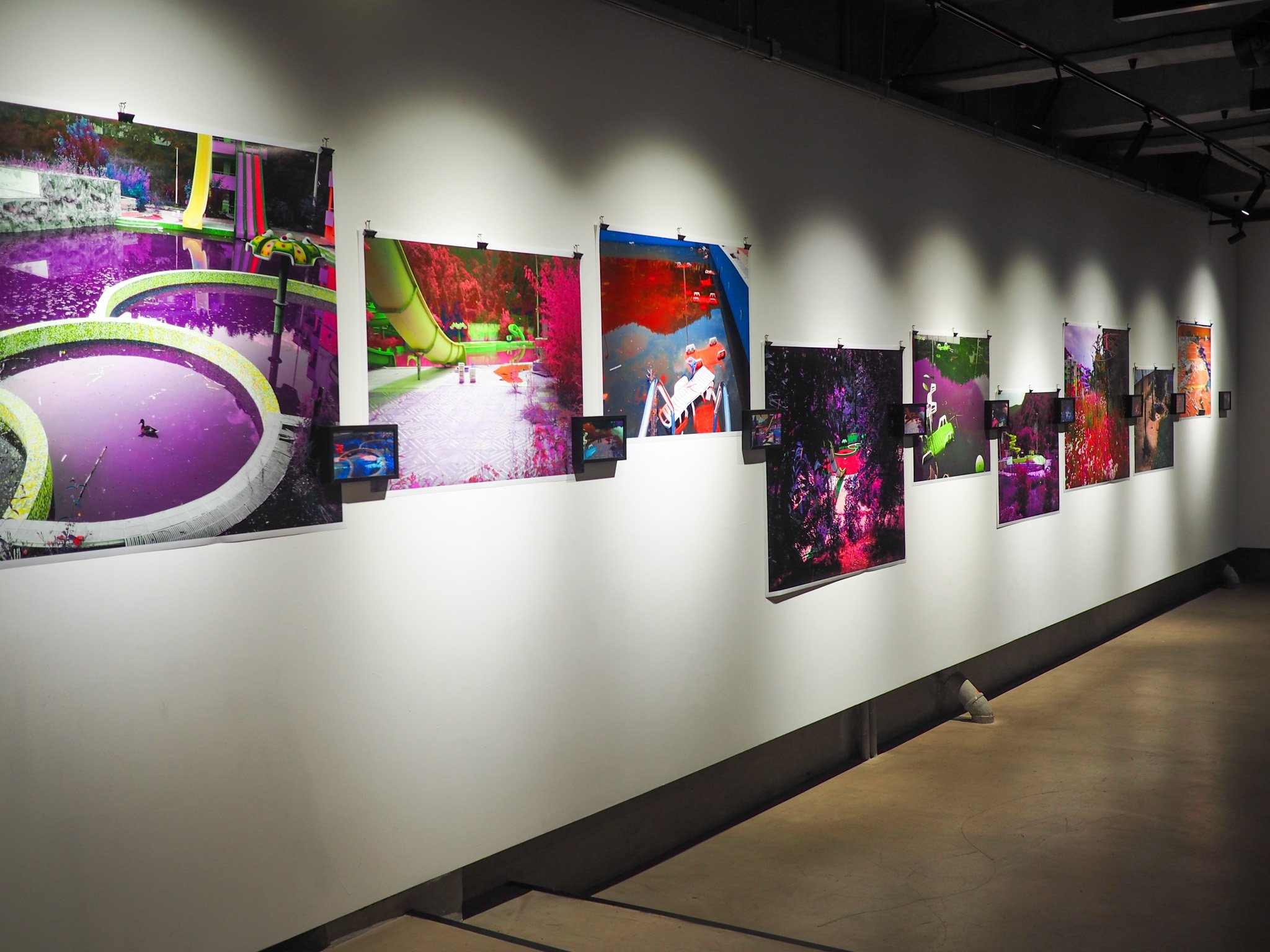 TIME STICKS TO THE WALLS | Doza Gallery