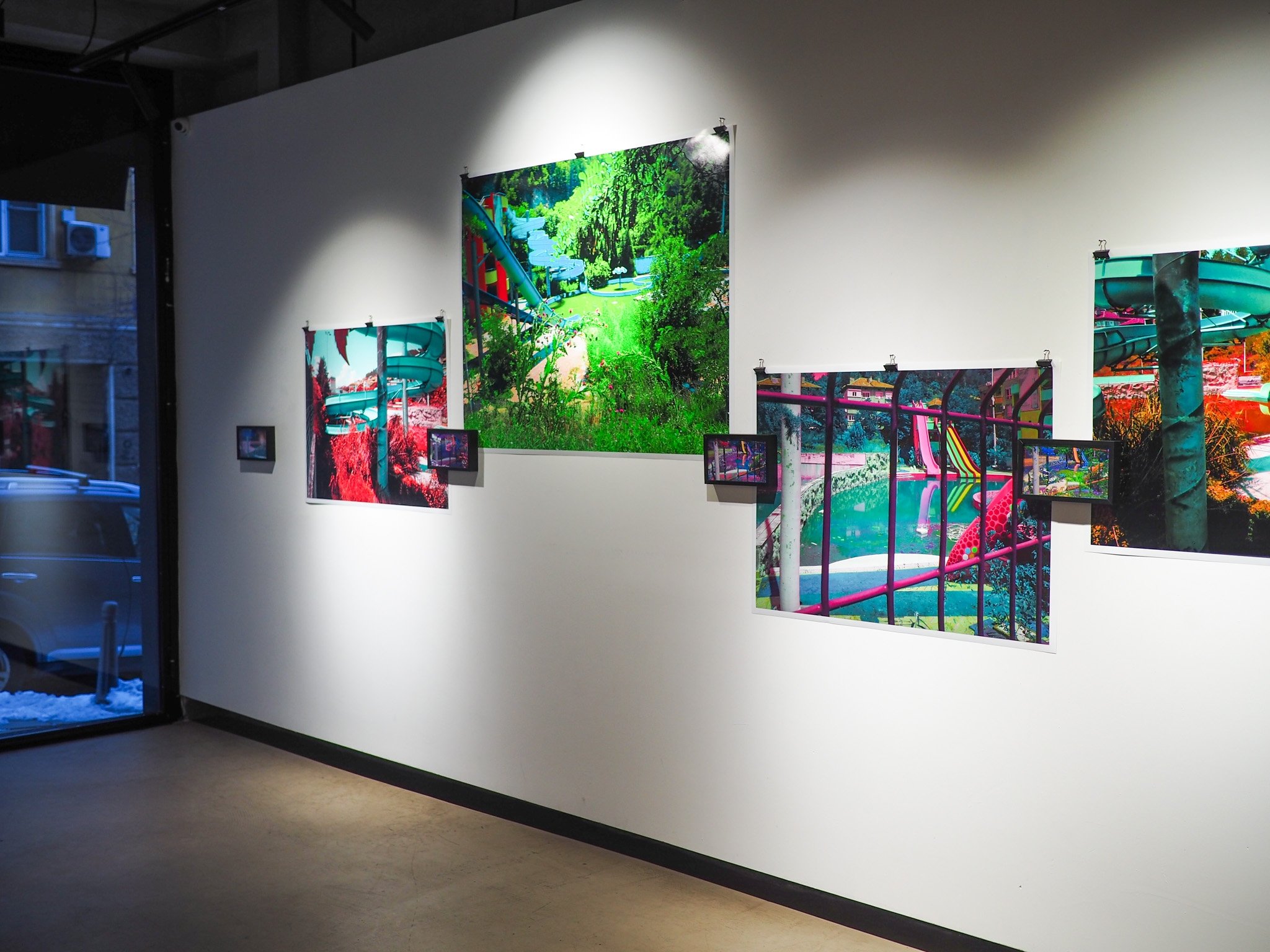 TIME STICKS TO THE WALLS | Doza Gallery