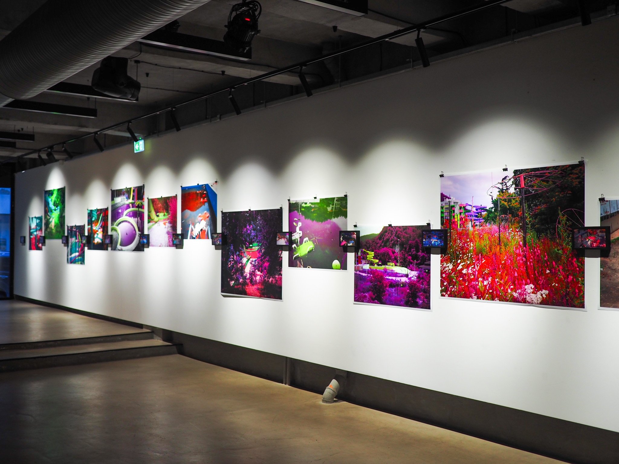 TIME STICKS TO THE WALLS | Doza Gallery