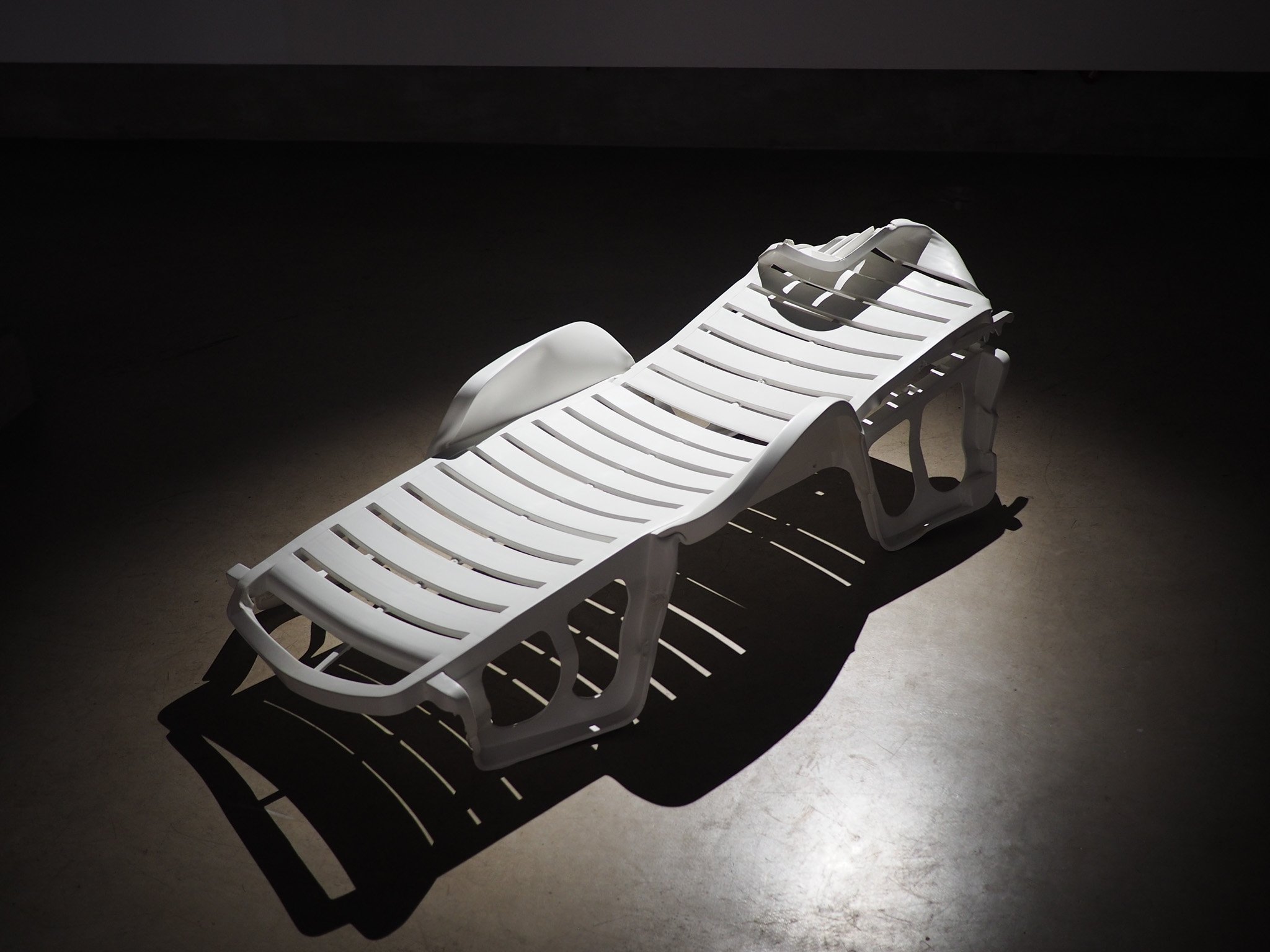 TIME STICKS TO THE WALLS | Doza Gallery